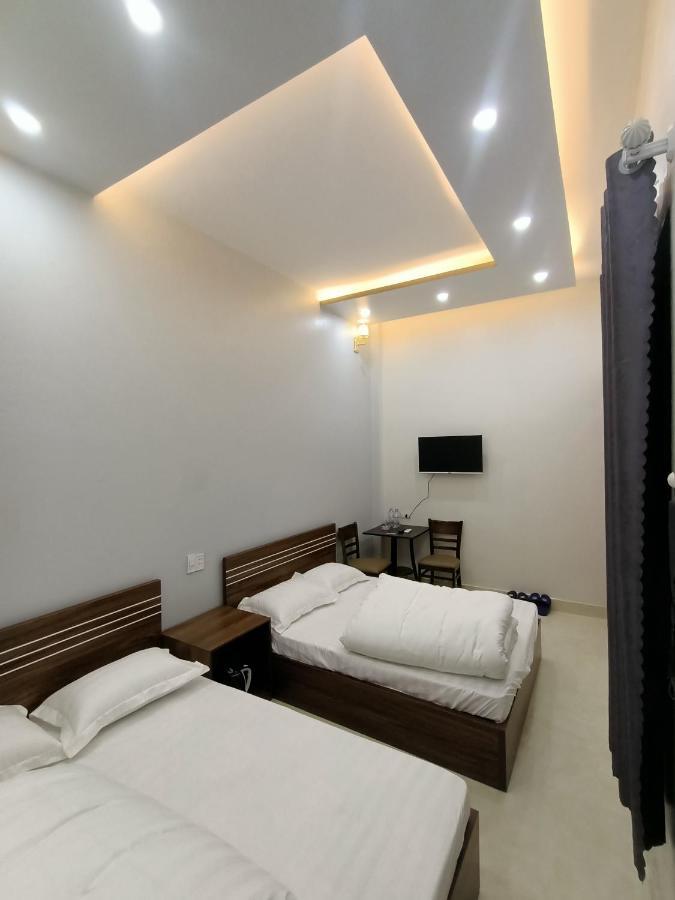 Nhà Nghỉ QUANG TRUNG Dong Van  Exterior foto