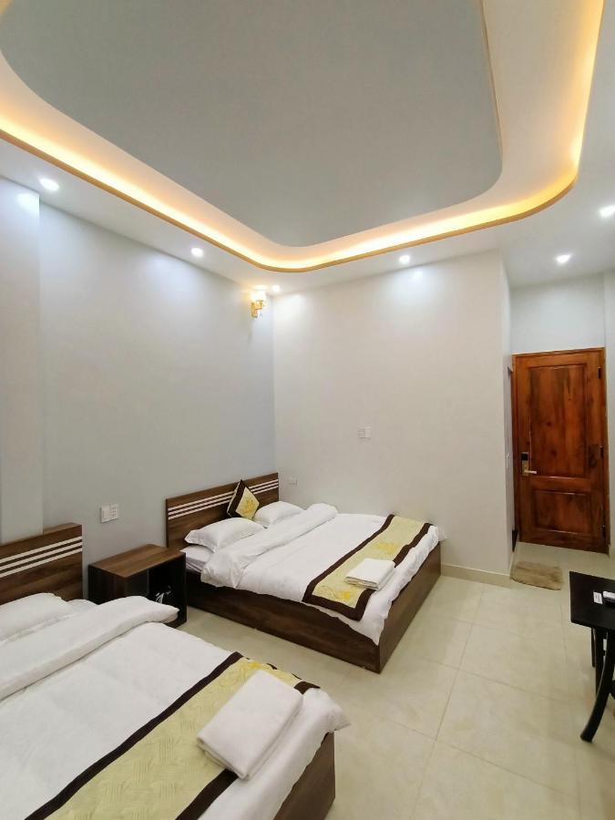 Nhà Nghỉ QUANG TRUNG Dong Van  Exterior foto