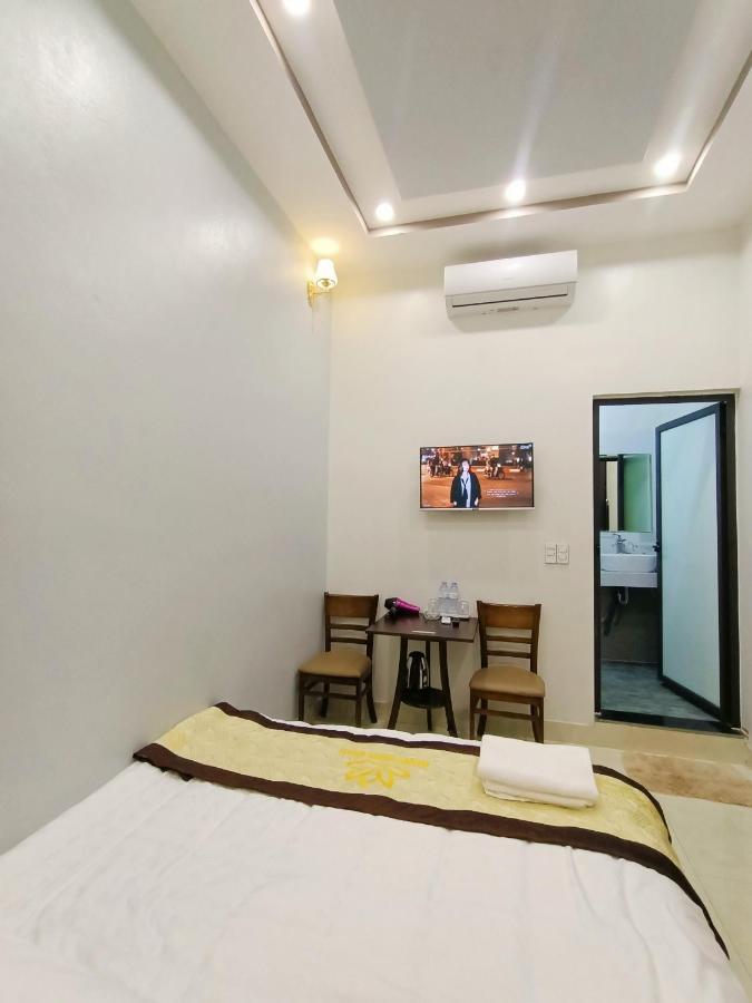 Nhà Nghỉ QUANG TRUNG Dong Van  Exterior foto