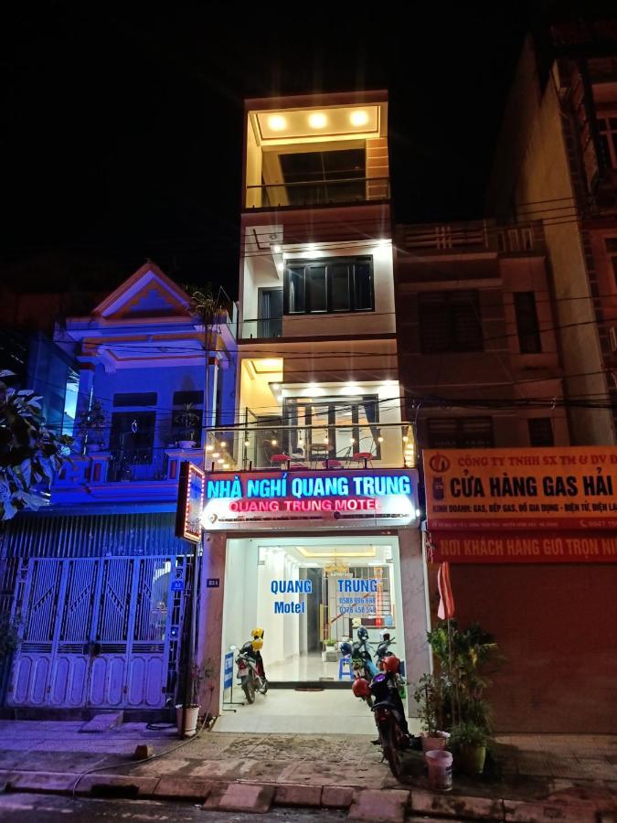 Nhà Nghỉ QUANG TRUNG Dong Van  Exterior foto