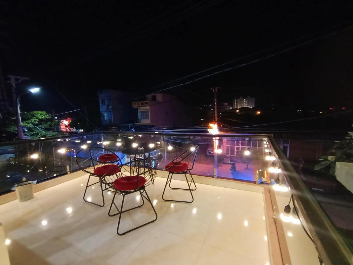Nhà Nghỉ QUANG TRUNG Dong Van  Exterior foto