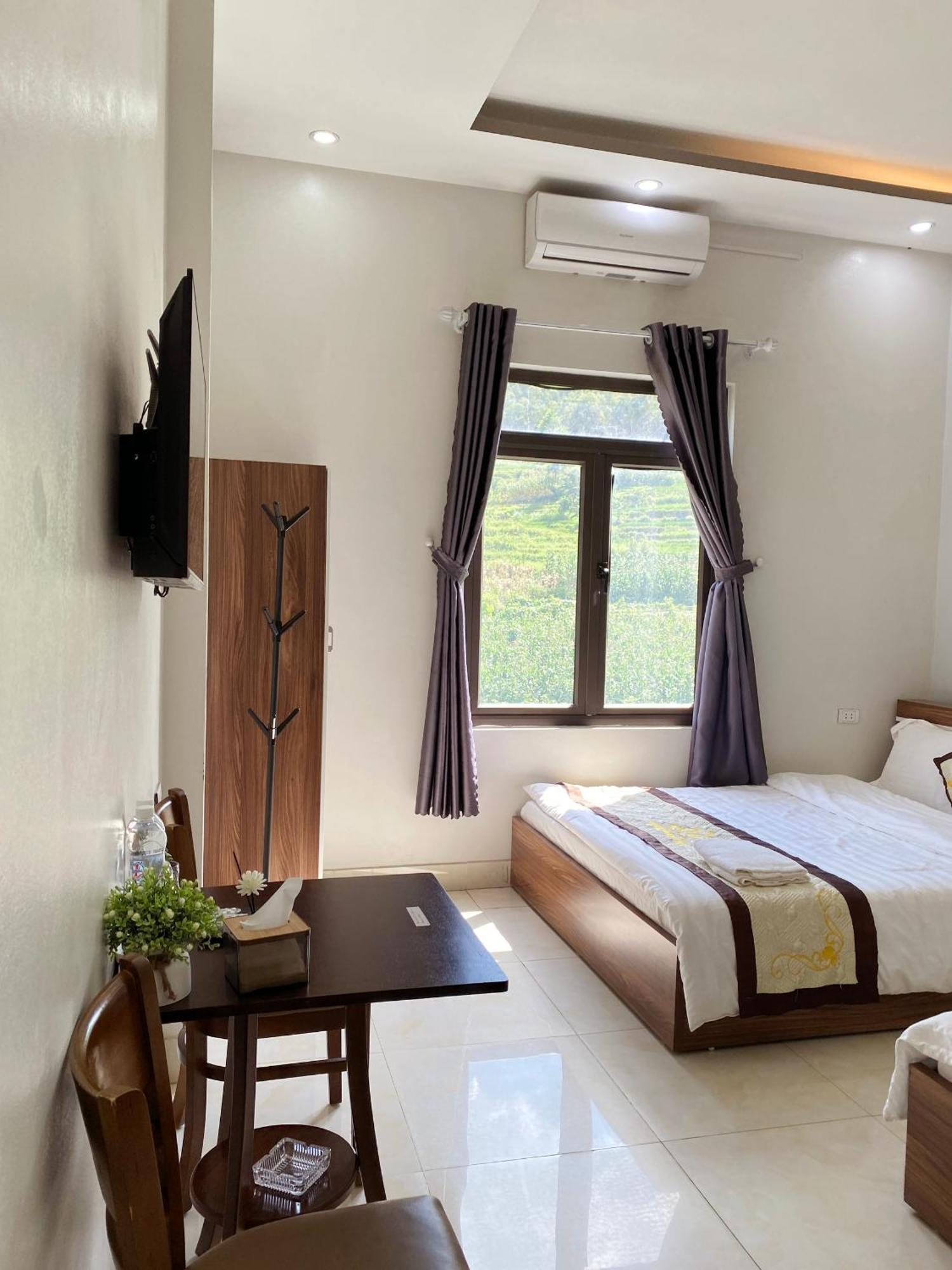 Nhà Nghỉ QUANG TRUNG Dong Van  Exterior foto