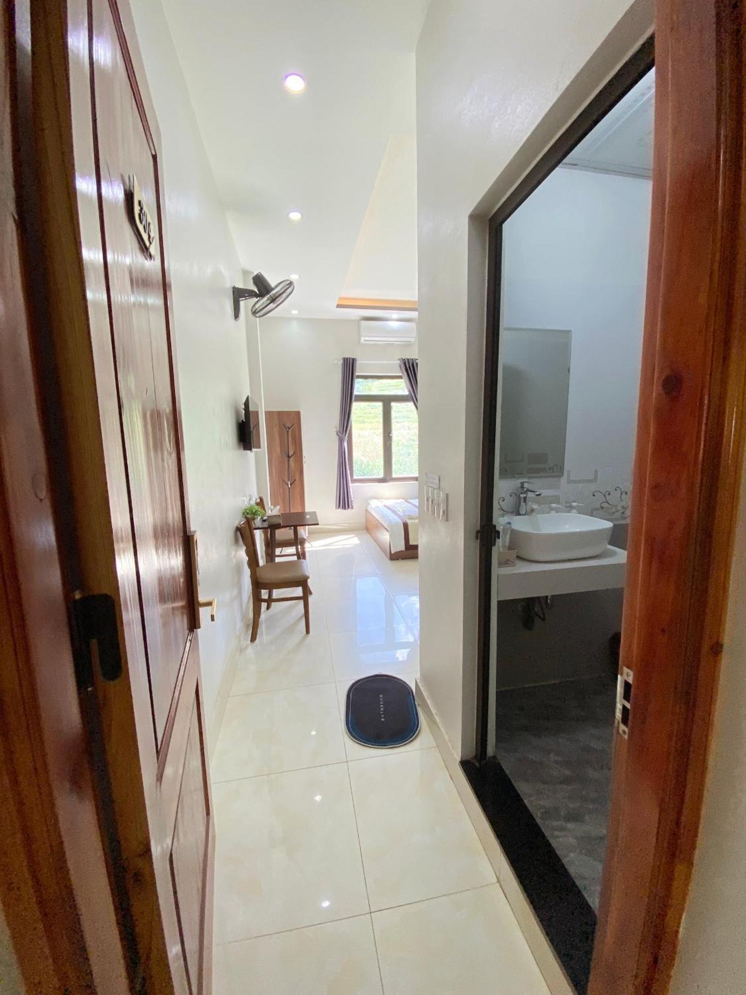 Nhà Nghỉ QUANG TRUNG Dong Van  Exterior foto
